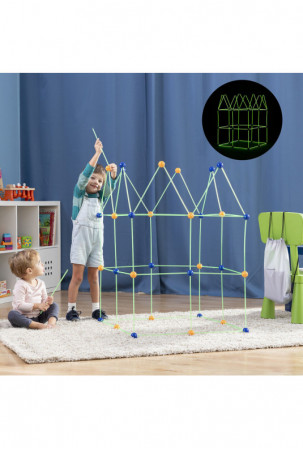 Vaikiškas tvirtovės statybų...