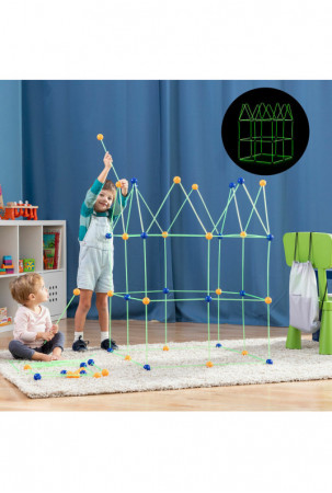 Vaikiškas tvirtovės statybų...