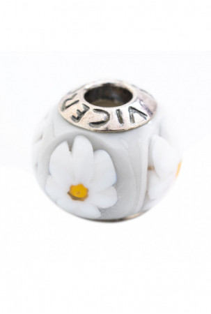 Moteriški karoliukai...