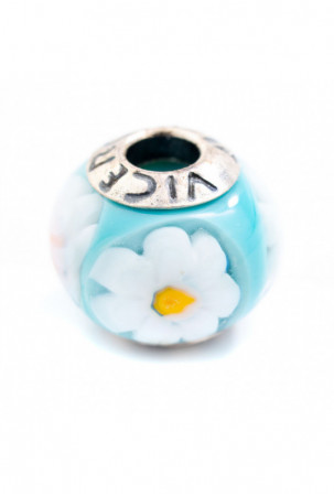 Moteriški karoliukai...