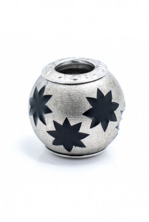 Moteriški karoliukai...