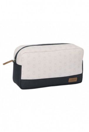 Kelionių reikmenų dėžutė...