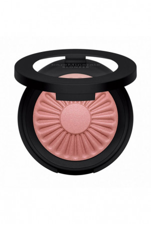 Skruostų šešėlis...