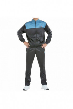 Sportinis kostiumas...